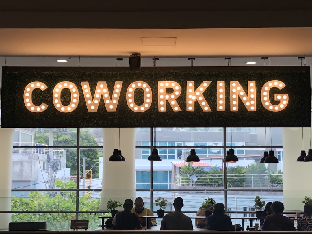 Η Anthropic ανοίγει το Cowork σε κινητά και browser με πρώτο κοινό τους συνδρομητές Max