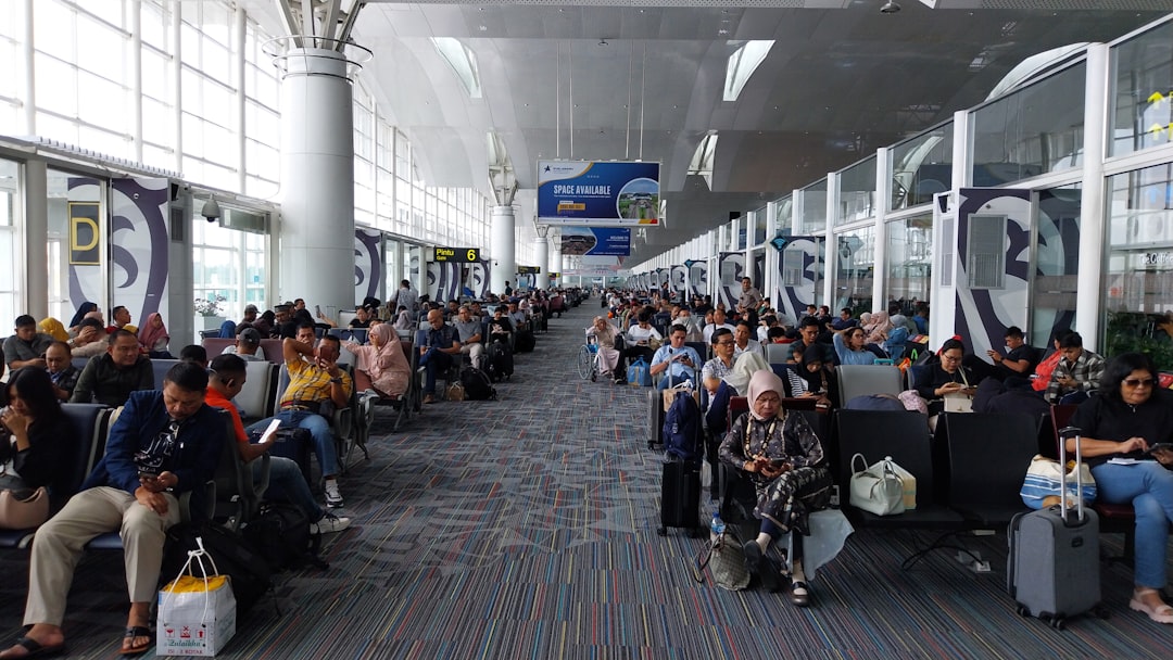 Πώς να μπείτε σε VIP lounge αεροδρομίου με λιγότερα χρήματα το καλοκαίρι, ακόμη κι αν ταξιδεύετε economy