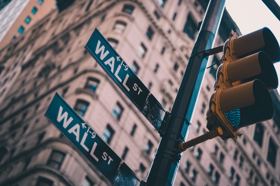 Νέο γύρισμα στη Wall Street με στήριξη από τα αποτελέσματα