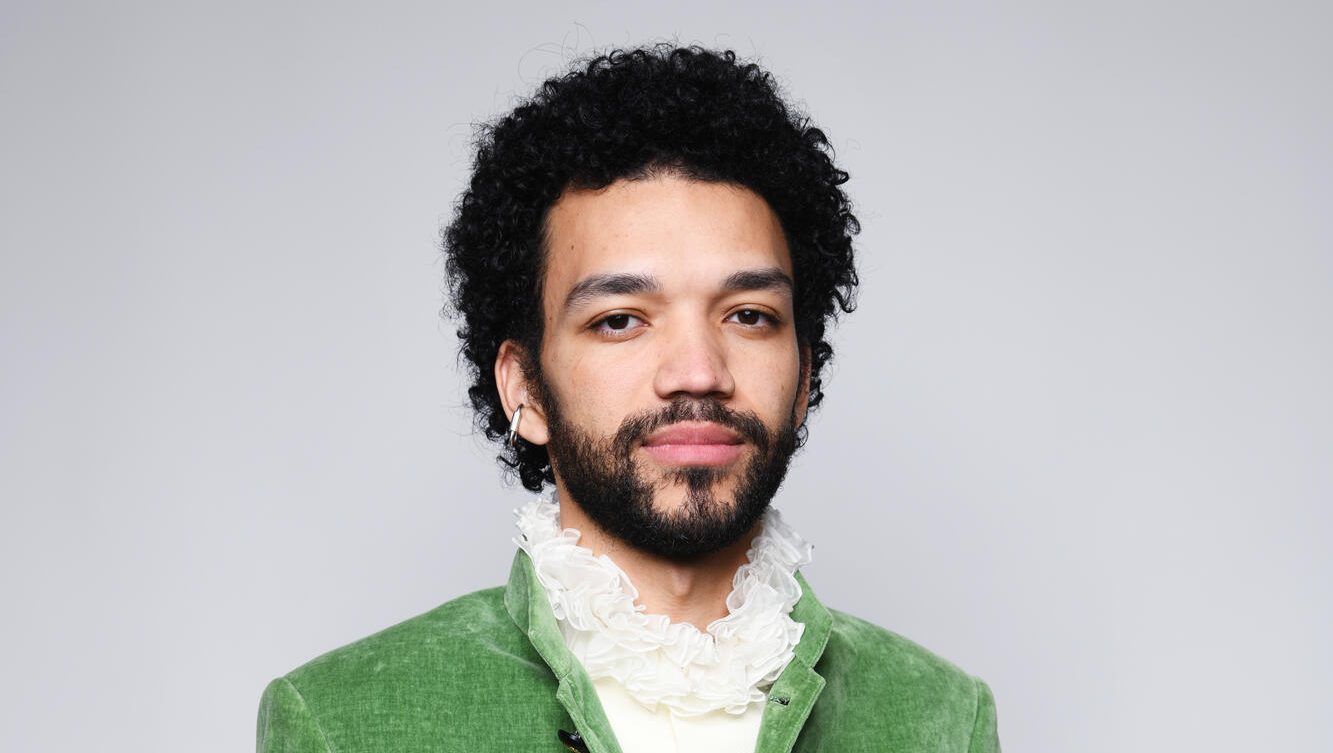 Επίσημο: Justice Smith και Charlie Gillespie στο cast του Heated Rivalry