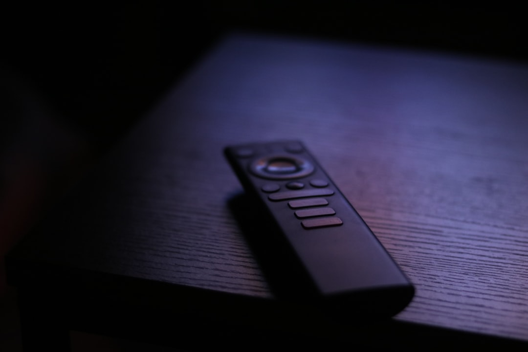 Επίσημος οδηγός: Πώς να ρυθμίσετε το Roku remote για φωνητικό έλεγχο στην TV σας