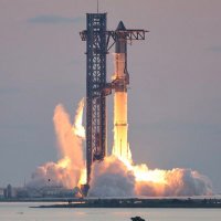 Νέο μήνυμα Μασκ για SpaceX: ζητά μηχανικούς και τεχνίτες για data centers