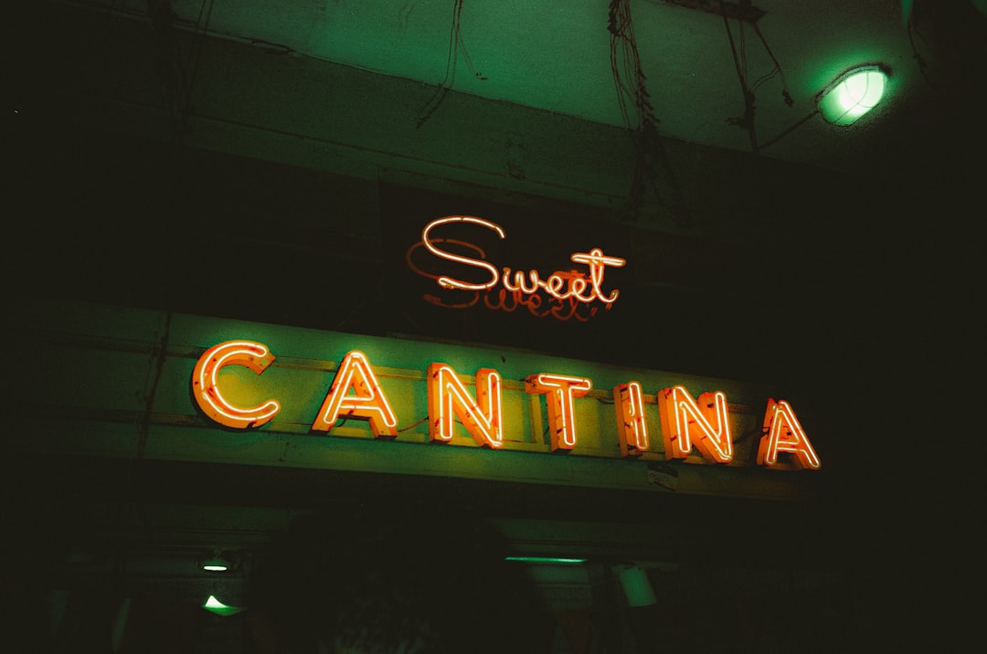 Νέο τεύχος του Cantina με 80 καλοκαιρινές συνταγές και έξυπνα tips
