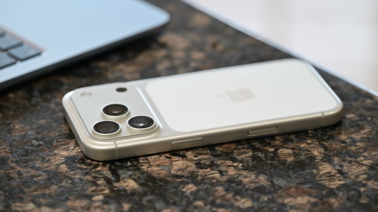 Το iPhone 18 Pro ίσως αποκτήσει ελαφρώς παχύτερο camera bump