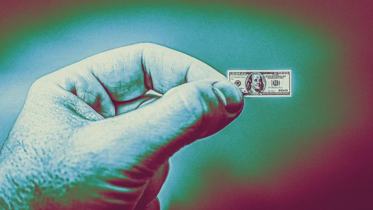 Το νέο «cash-poor» στην Αμερική ξεκινά πλέον από εξαψήφιο εισόδημα