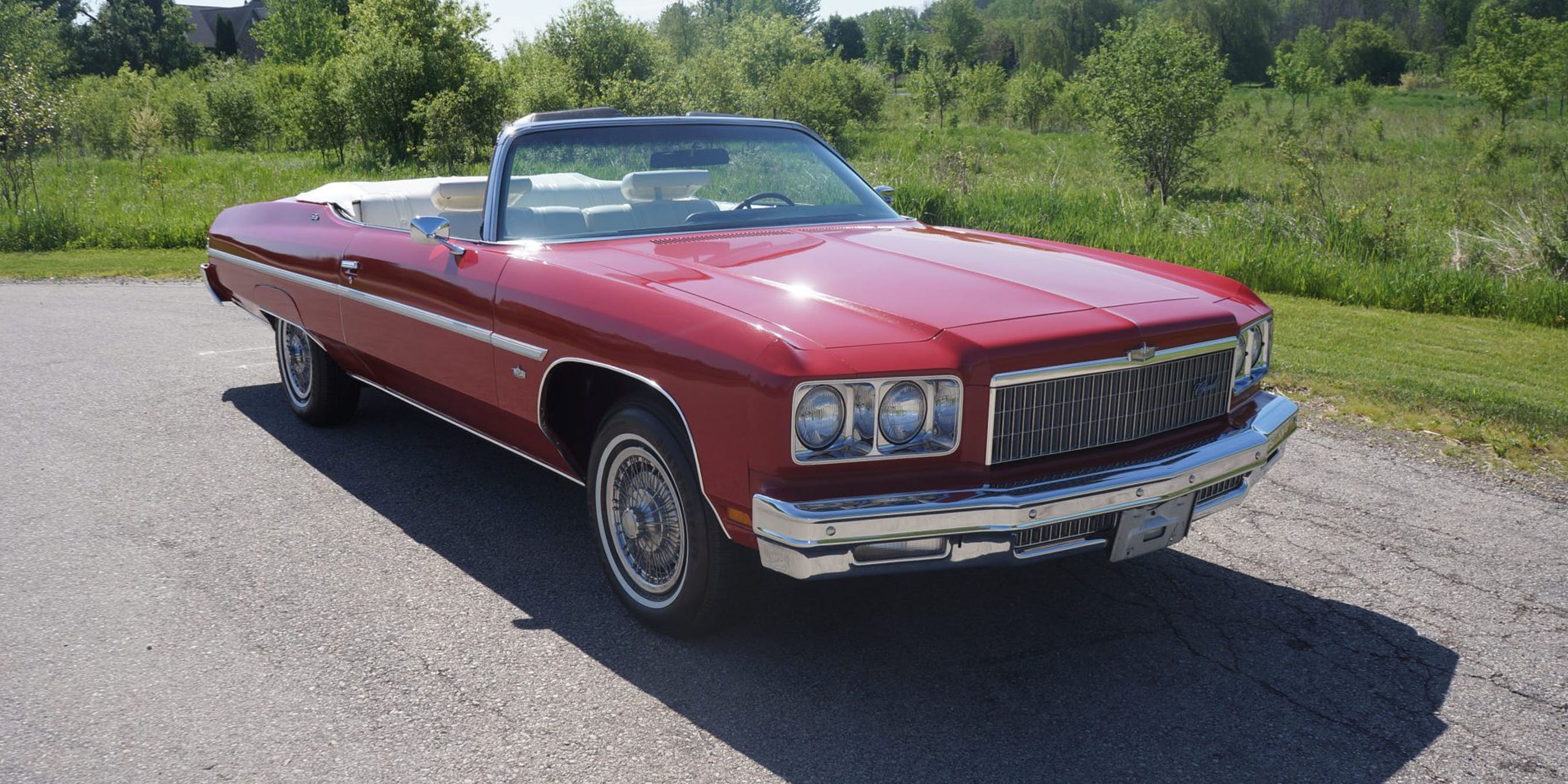 Το Chevrolet Caprice Classic Convertible του 1975 που βγήκε… αργά στον δρόμο και τώρα τραβά τα βλέμματα σε δημοπρασία