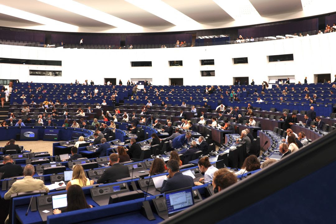Η ΕΕ αλλάζει τους κανόνες για τους αεροπορικούς επιβάτες μετά από πάνω από 20 χρόνια
