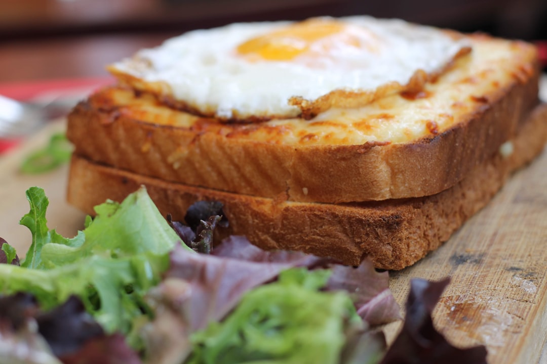 Το Croque Monsieur ως μάθημα γαλλικής τεχνικής από το Bon Appétit