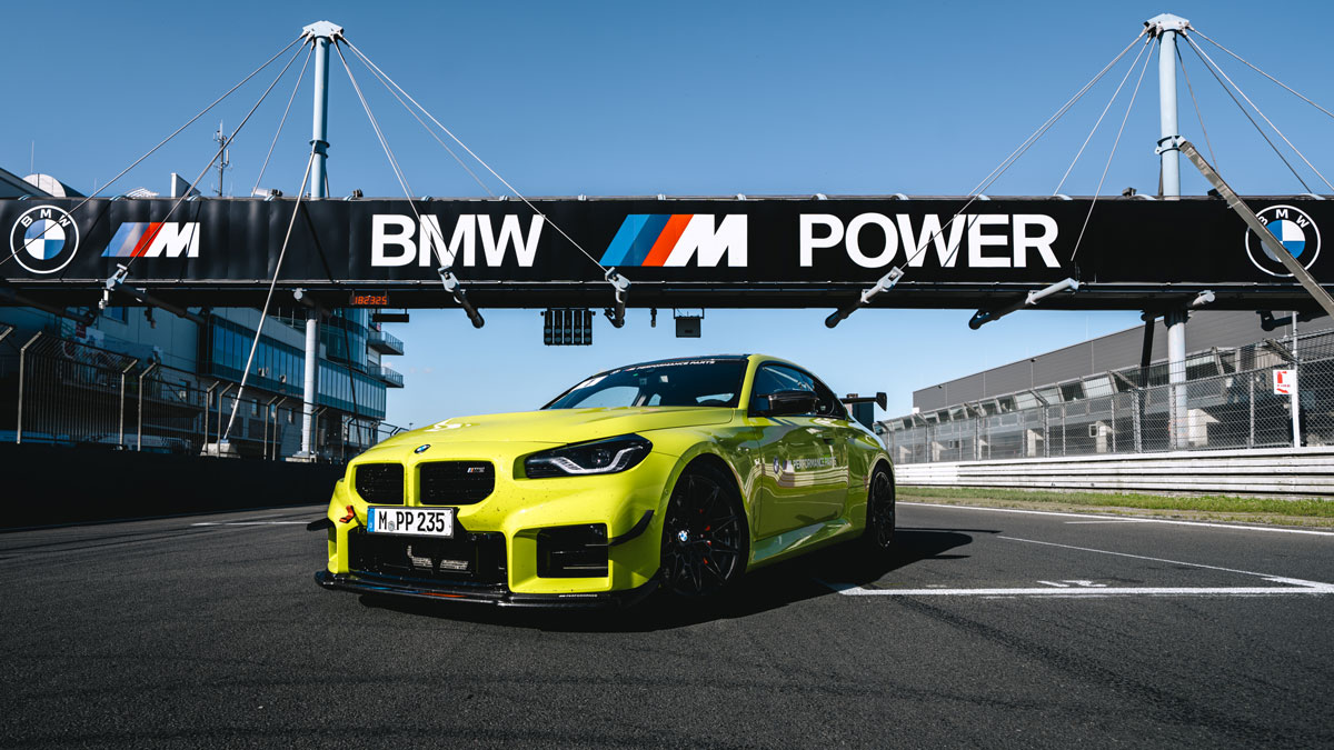 BMW M2: Πώς κατάφερε να γράψει ταχύτερο χρόνο στο Nürburgring από την ισχυρότερη M2 CS