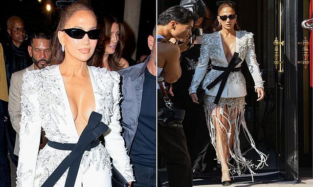 Η Jennifer Lopez έκλεψε τις εντυπώσεις με αυστηρό κορσέ look στο Παρίσι