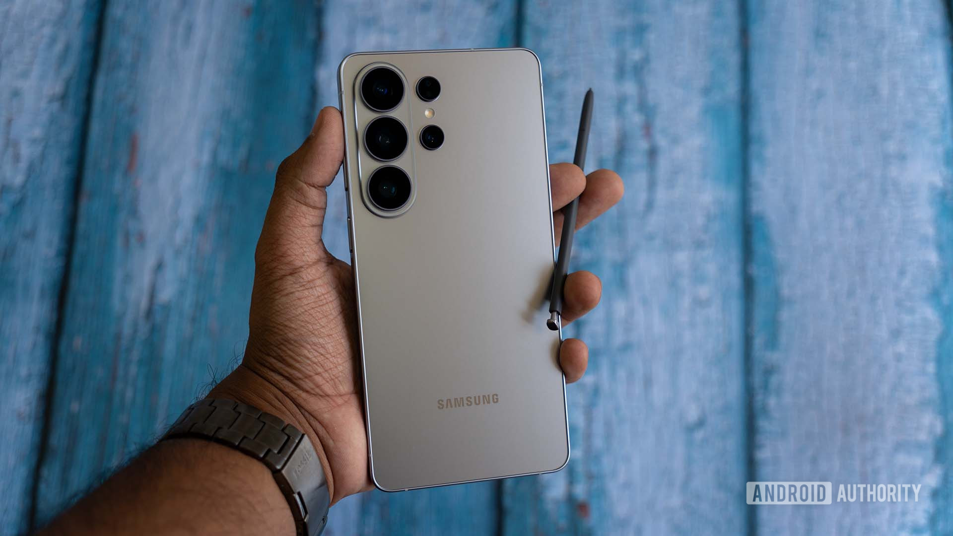 Διαρροή για το επόμενο Fold της Samsung με κάμερα επιπέδου Ultra